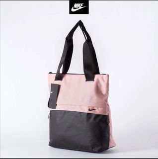 (Category: ) located in . Submitted by buysellcloset (Listing ID 1332960171, Image 1). Description: .