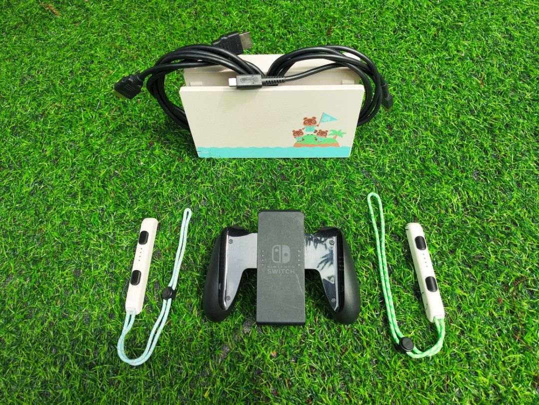 Nintendo Switch Original Animal Crossing Dock + Joy Con Grip + Wrist
