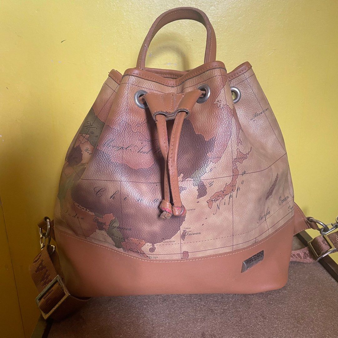 pre loved prima classe mini leather backpack (Category: Luxury Bags & Wallets) located in Antipolo. Submitted by demarts123456 (Listing ID 1332828023, Image 1). Description: minimal sign of use .