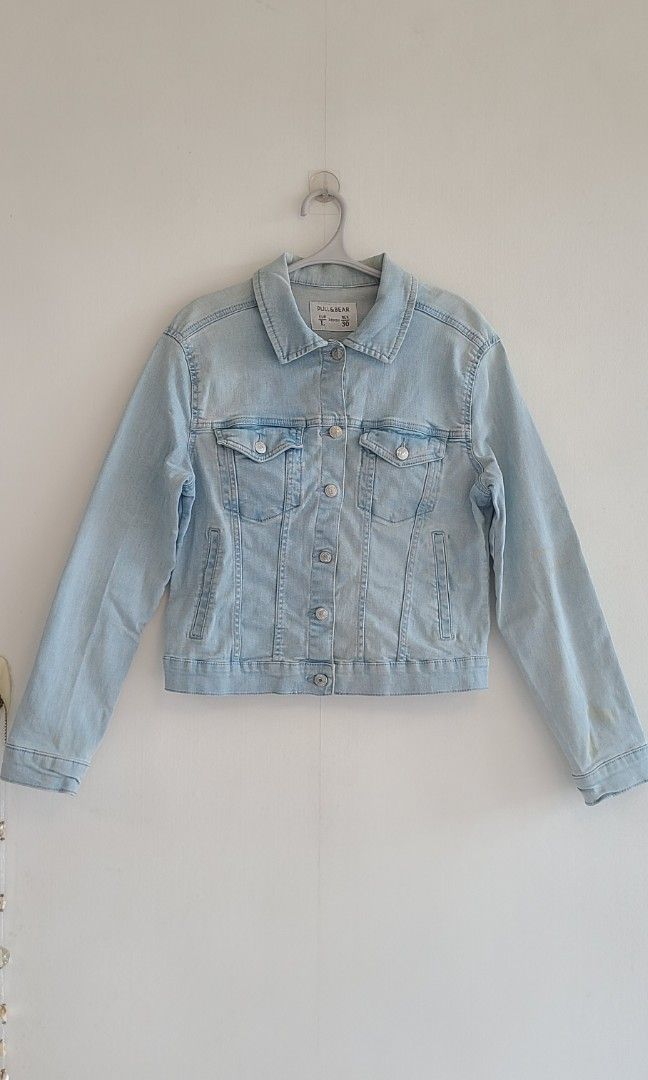 PULL & BEAR Basic Denim Jacket, 女裝, 上衣, 其他上衣 Carousell