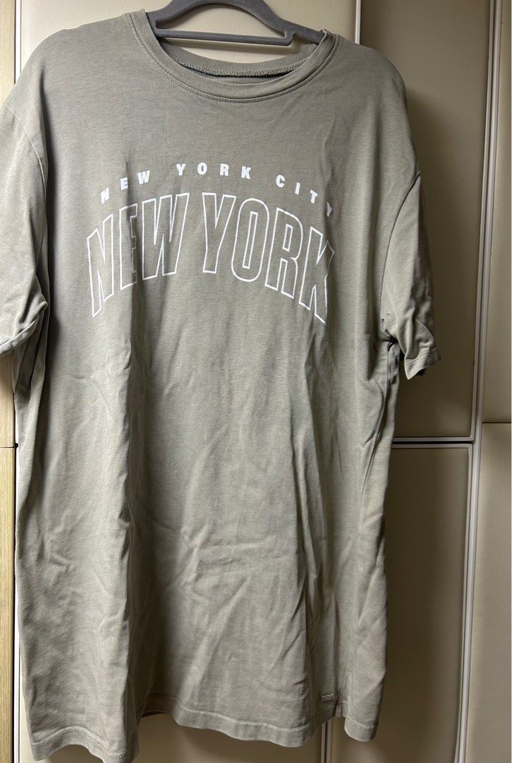 Pull n bear New Tork Long Tee, 女裝, 上衣, Tshirt Carousell