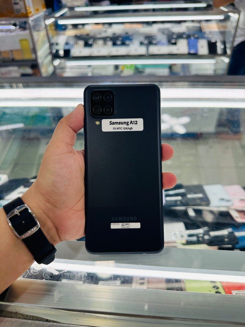 Samsung A72 256gb Dualsim FU (Category: Samsung) located in San Juan City. Submitted by javedsgadgetshop (Listing ID 1332797666, Image 1). Description: OPEN FOR INSTALLMENT VIA CREDIT CARD/GGIVES/SPAY/BILLEASE & SWAP/TRADE-IN! BUY AND SELL! Quick Specs : Samsung A72 •256gb •NTC Variant •Good batt health •Factory Unlock •95% Smoothness •No hidden issue | No Repaired •100% Authentic | Not Refurbished •w/ OEM Charger & store warranty ❣️ - serial can