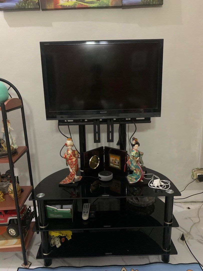 SHARP 32 LED TV WITH STAND AND TV BOX (Category: TV) located in Pasig City. Submitted by vr1998 (Listing ID 1332854126, Image 1). Description: SHARP 32 LED TV WITH STAND AND TV BOX. CAN PROVIDE VIDEO UPON REQUEST SLIGHTLY NEGOTIABLE NO ISSUES.