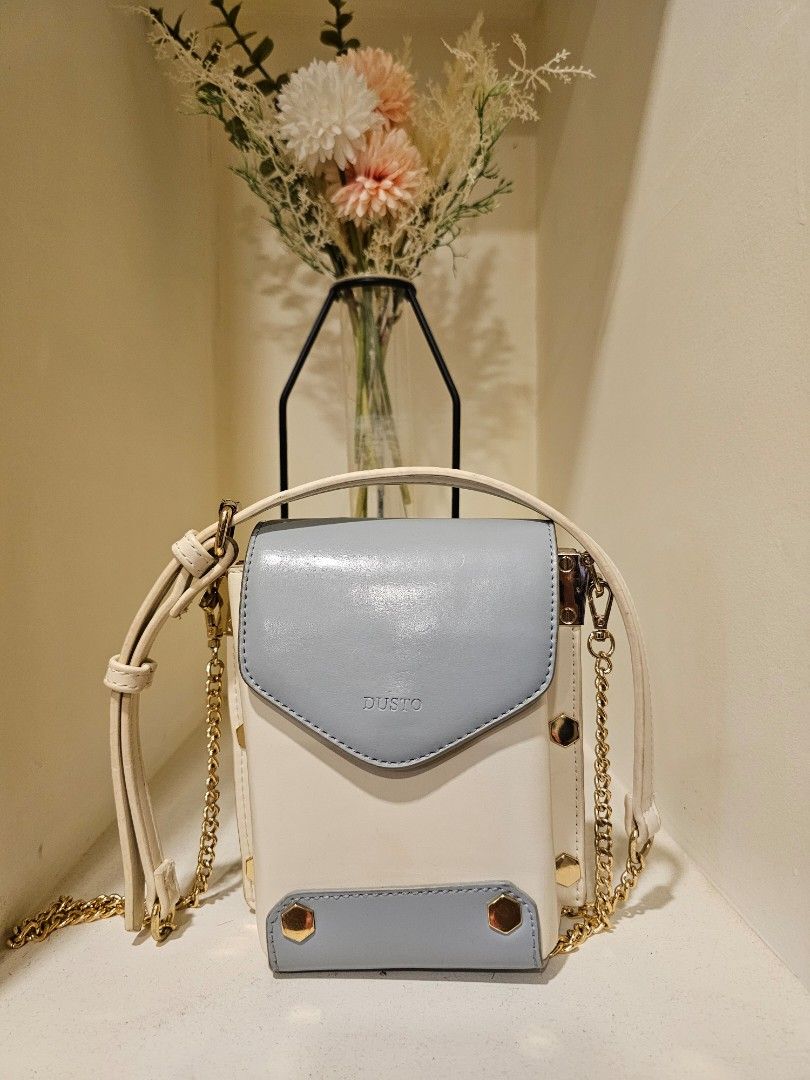 Sling bag DUSTO Women s Fashion Bags Wallets Shoulder Bags on Carousell