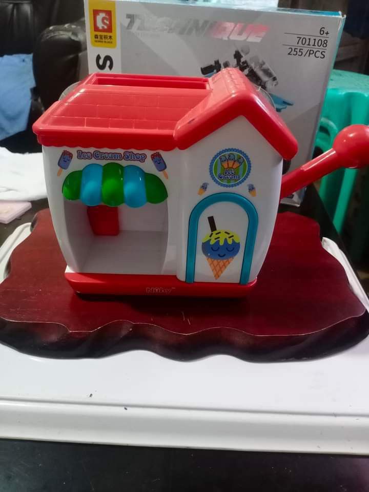 NUBY ice cream shop bubble machine (Category: Kids Toys) located in Tabaco. Submitted by fritznicoleshoppe (Listing ID 1332912579, Image 1). Description: NUBY ice cream shop bubble machine. Pre-loved po pero working . Wala na rin yung ice cream cone improvised na lang ng mga plastic cup❤️👍. Selling "as is" pa rin.. 1k to 2k price ng brand new..