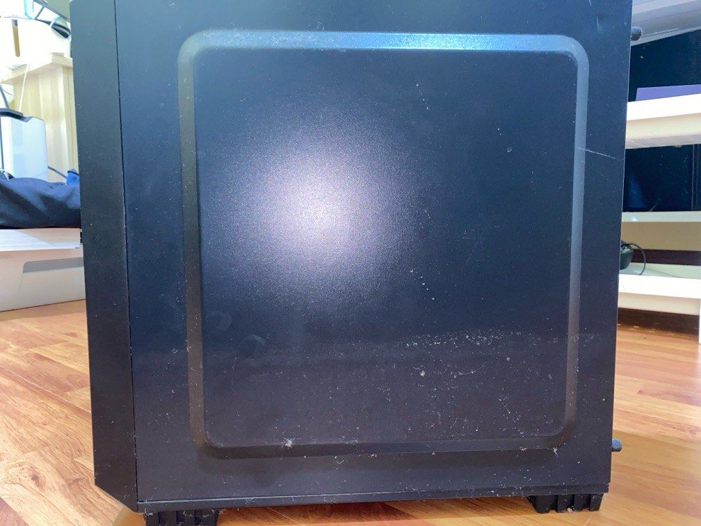 Tecware PC Casing (Category: Computer Parts) located in Hulu Selangor. Submitted by mhazeemm (Listing ID 1332915783, Image 3). Description: Habuk boleh dibersihkan, jualan kemas bilik !.