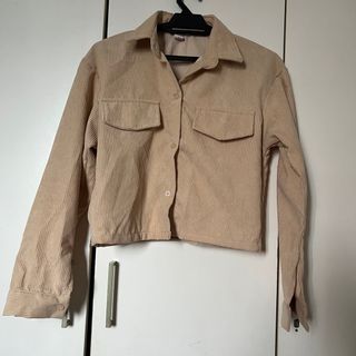 (Category: ) located in . Submitted by helpmycloset.97 (Listing ID 1332820868, Image 1). Description: .