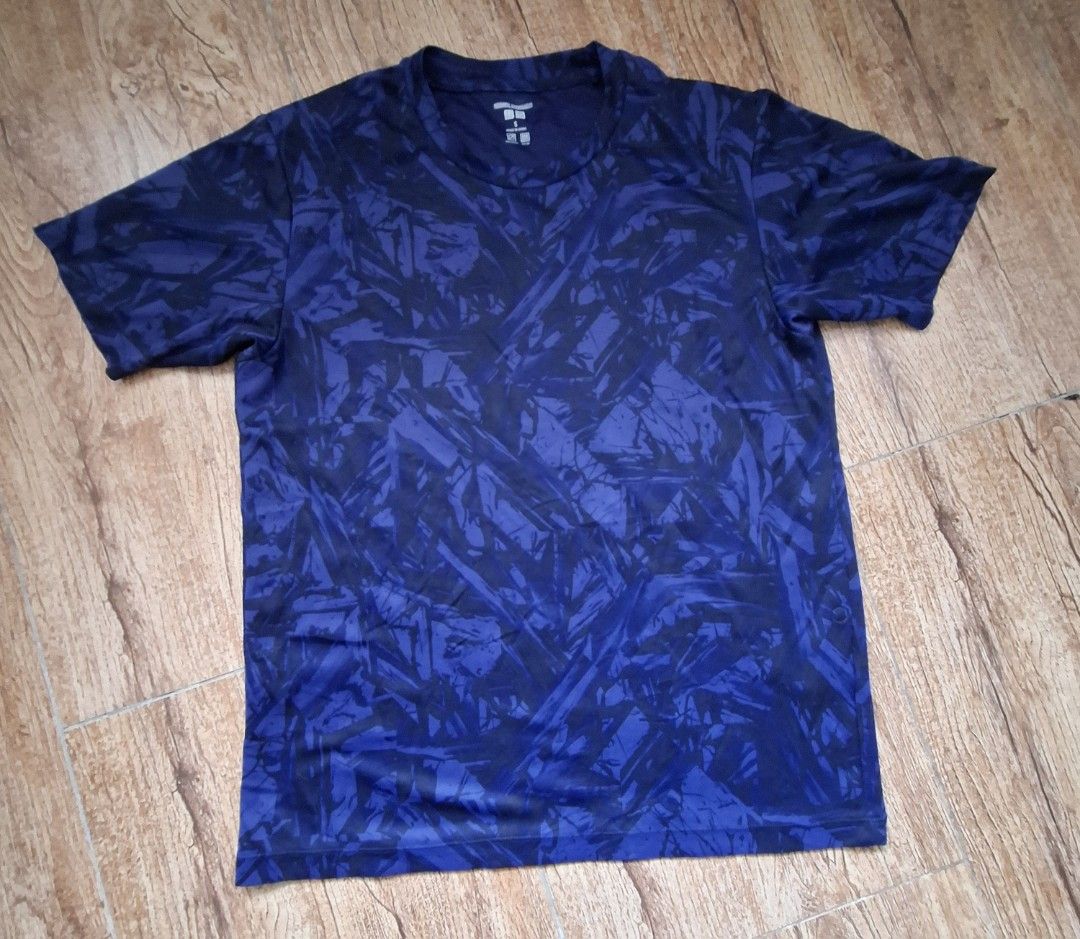 Uniqlo items (Category: Shirts) located in Manila. Submitted by twentythirdstore (Listing ID 1332952423, Image 3). Description: assorted uniqlo items for sale! please DM for more pictures and price...