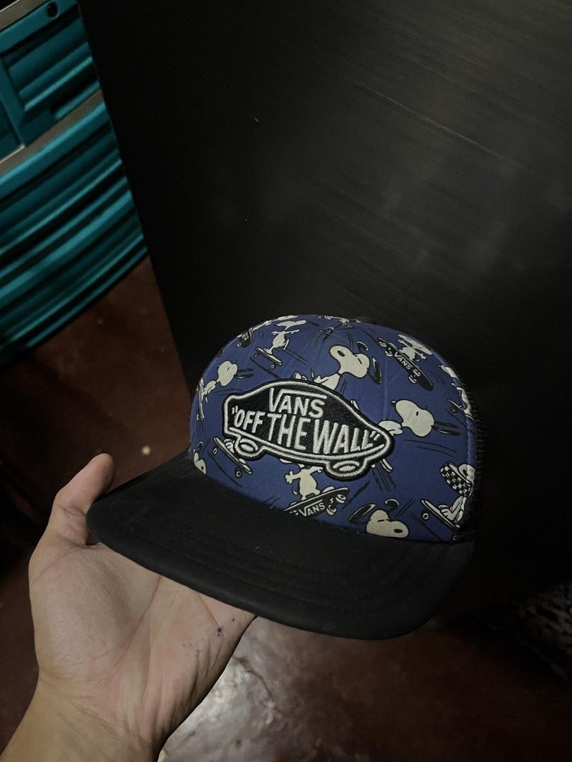 Vans peanuts trucker hat on sale