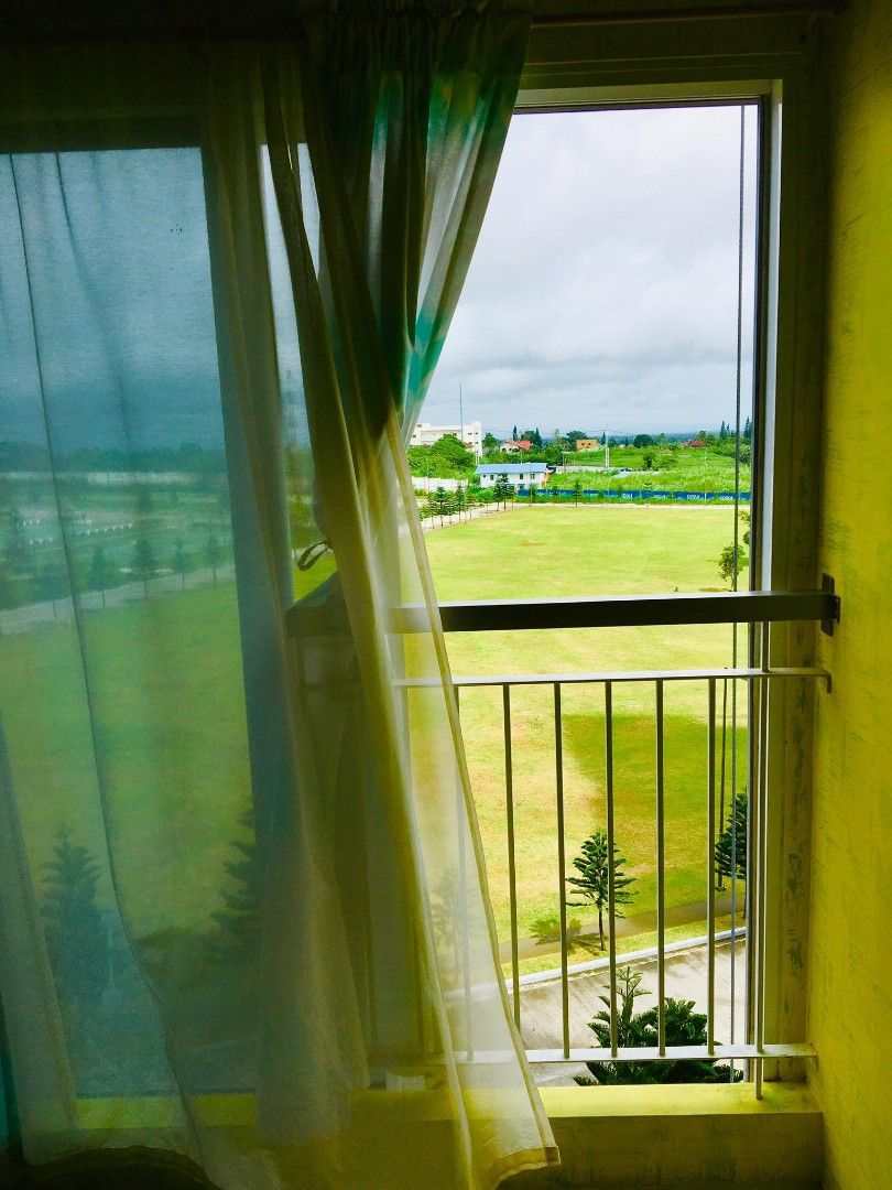 Wind residences tagaytay condo (Category: Apartments & Condos) located in Quezon City. Submitted by number2119 (Listing ID 1332964070, Image 2). Description: for sale condo wind residences tagaytay.. first floor furnished ng SMDC. with bed, sofa, dining table, ref. may additional water heater at tv..