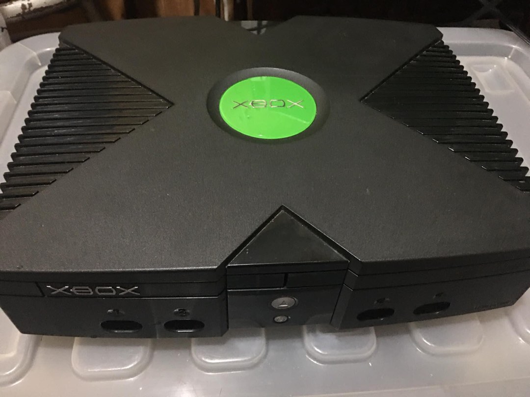 First Gen Xbox XBOX first generation, Video Gaming, Video Game Consoles, Xbox on Carousell