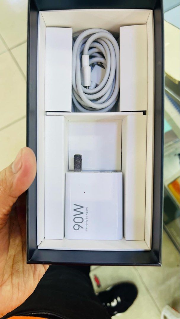 Xiaomi 14 Ultra (Category: Xiaomi) located in San Juan City. Submitted by ace_gadgethub (Listing ID 1332856718, Image 2). Description: Xiaomi 14 ultra CN variant 256/12 Complete w/ case.