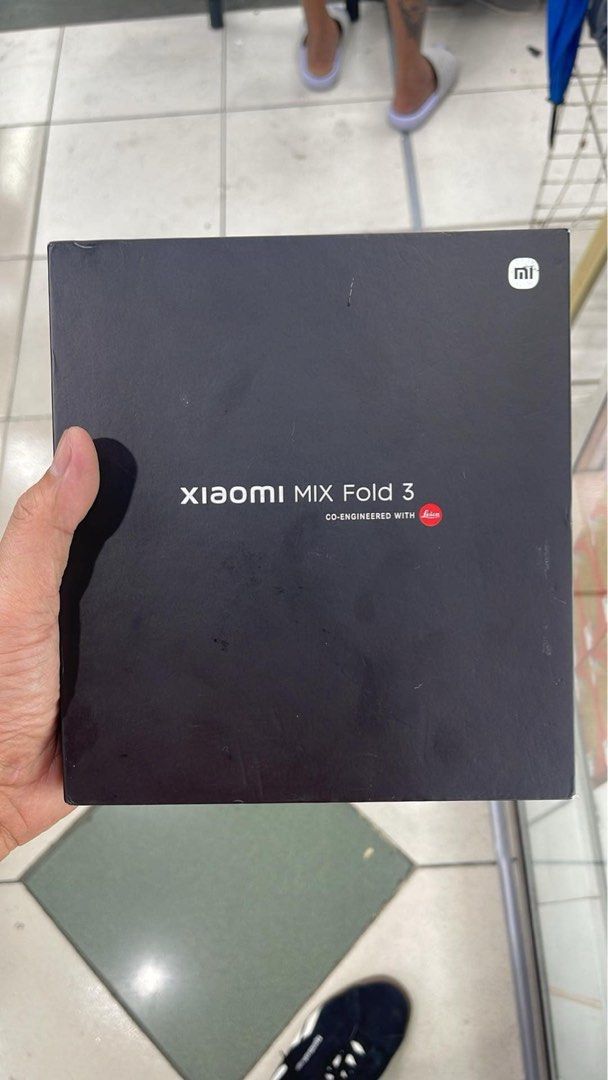 Xiaomi mix fold3 (Category: Xiaomi) located in San Juan City. Submitted by ace_gadgethub (Listing ID 1332856188, Image 1). Description: Xioami Mix Fold 3 256/12 Complete.