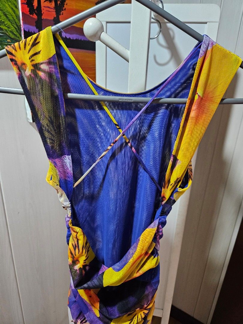 Zara Open Back Printed Tulle Dress (Category: Dresses) located in Marikina City. Submitted by miminess (Listing ID 1332914492, Image 2). Description: .