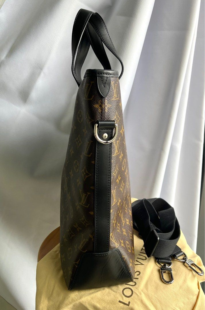 Monogram handbag outlet