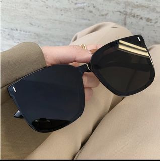 (Category: ) located in . Submitted by buysellcloset (Listing ID 1333106501, Image 1). Description: .