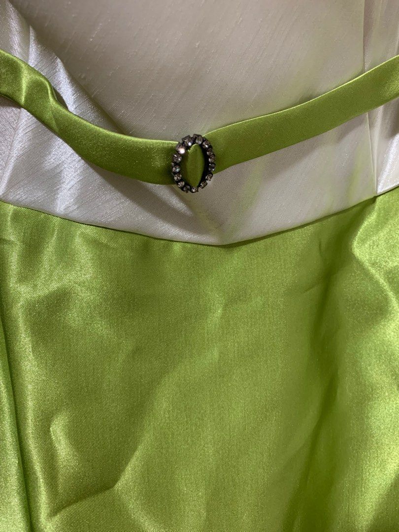 Apple green cocktail dress (Category: Evening dresses & gowns) located in Del Monte. Submitted by popcornreport (Listing ID 1333027156, Image 2). Description: .
