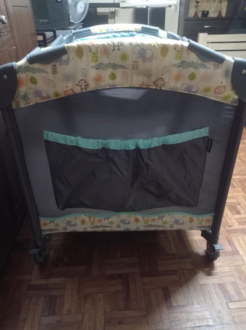 Apruva Crib (Category: Cots & Cribs) located in Quezon City. Submitted by dots89 (Listing ID 1333020737, Image 3). Description: Apruva Crib Dream n Play 28x40 Safari shipping c/o buyer. payment thru gcash, maya, metrobank.