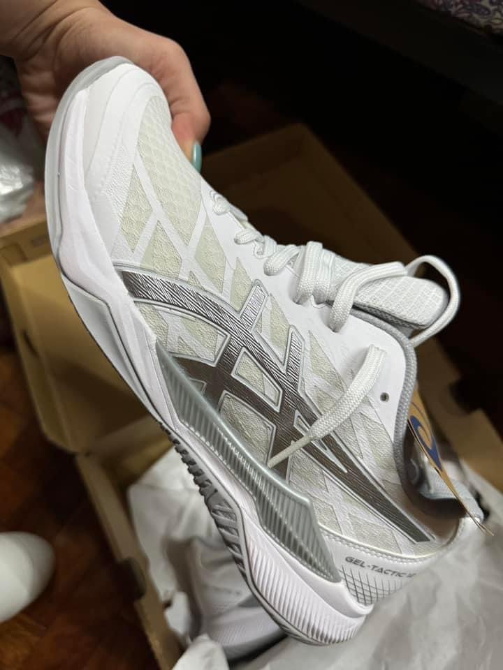 asic volleyball shoes
