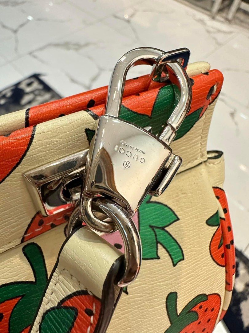 Authentic G U C C I Zumi Printed Top Handle Bag (Category: Luxury Bags & Wallets) located in Quezon City. Submitted by jhaediah (Listing ID 1333114209, Image 2). Description: - Authentic 💯 - G U C C I Zumi Printed Top Handle Bag - Inclusion: with card and original dustbag - Medium size - 📌 there’s a fold mark on the body but it’s not obvious .