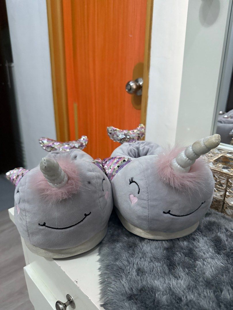 Bedroom slippers Men s Fashion Footwear Slippers Slides on Carousell