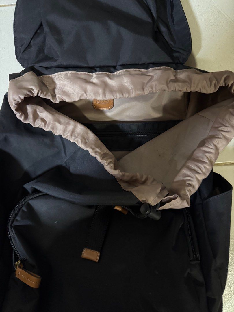 Brics Backpack (Category: Backpacks) located in Singapore. Submitted by apexpredatorx23 (Listing ID 1333106980, Image 2). Description: Lightly uses.