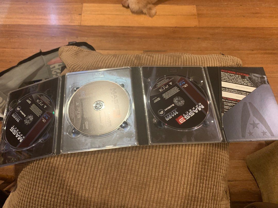 [BUY 4 GET 1] Mass Effect Box Set (Category: PlayStation) located in Makati City. Submitted by babyikea99 (Listing ID 1333080437, Image 3). Description: .
