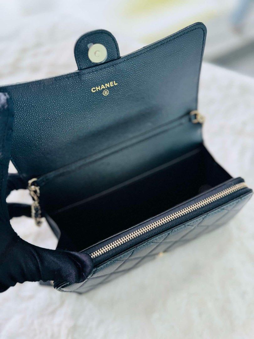 chanel wallet on chain with zippy wallet inside (Category: Luxury Bags & Wallets) located in Mandaluyong City. Submitted by kaikhaleb (Listing ID 1333020953, Image 3). Description: chanel wallet on chain with zippy wallet inside brandnew microchip 260,000 .