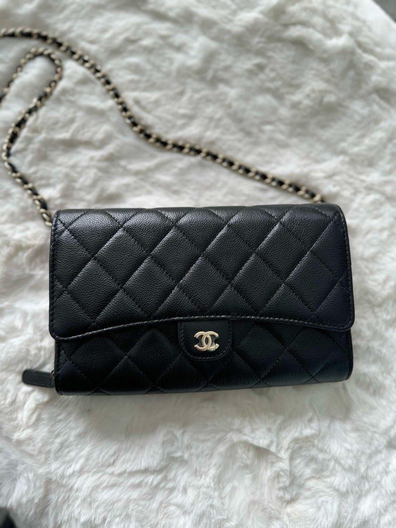 chanel wallet on chain with zippy wallet inside (Category: Luxury Bags & Wallets) located in Mandaluyong City. Submitted by kaikhaleb (Listing ID 1333020953, Image 2). Description: chanel wallet on chain with zippy wallet inside brandnew microchip 260,000 .