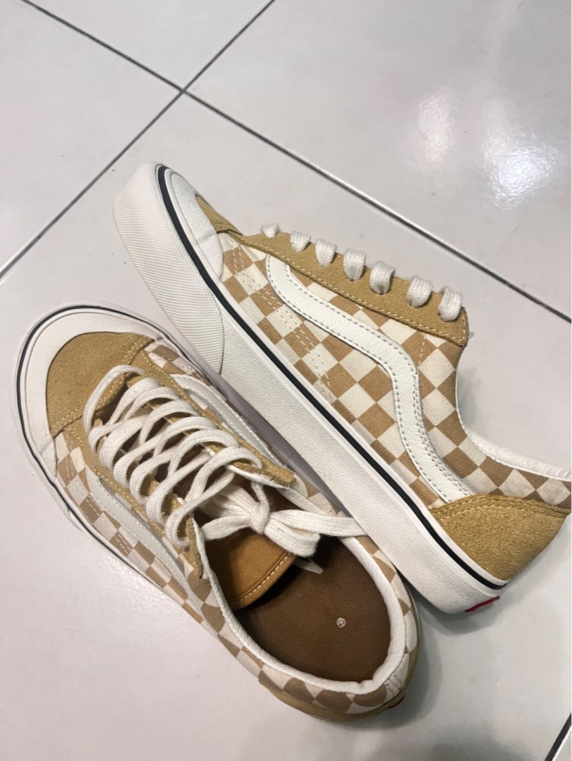 Checkered mustard vans store