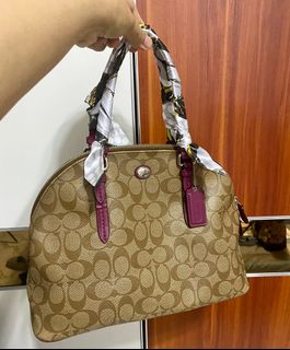(Category: ) located in . Submitted by ainahbatu71494 (Listing ID 1332990808, Image 1). Description: .