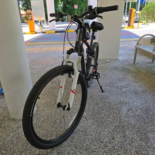 (Category: ) located in . Submitted by tomiwheels (Listing ID 1333029088, Image 1). Description: .