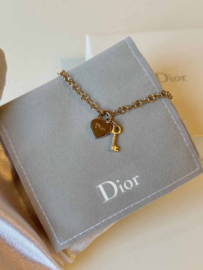 Dior heart lock necklace shop