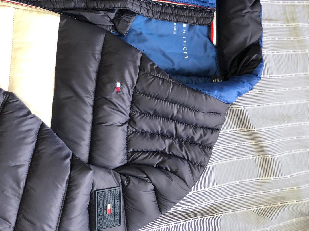 Tommy Hilfiger Men s Lightweight Packable Puffer Jacket Carousell