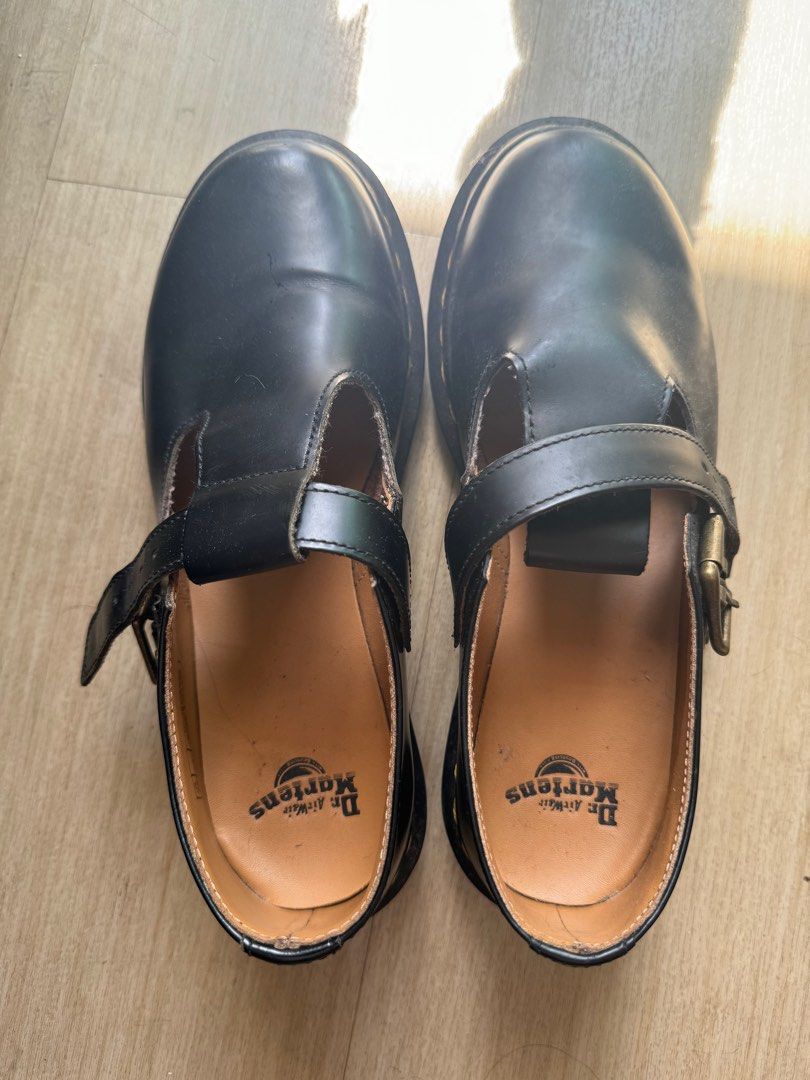Dr Martens Polley Mary Janes (Category: Loafers) located in Manila. Submitted by narziesc (Listing ID 1333010805, Image 3). Description: Size UK 5, EU 38 (authentic, bought in Europe) Used a handful times hence the crease (please see photo). I will not be replying to LPs. Price posted is final..