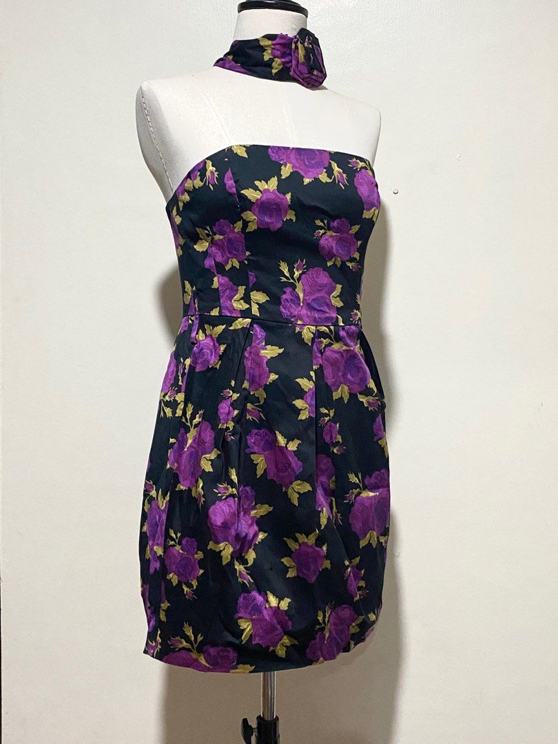 Floral Cocktail Dress (Category: Dresses) located in Pasay City. Submitted by bodega_veneta (Listing ID 1333052457, Image 2). Description: Forever 21 Floral Cocktail dress with rose belt. Beautiful dress similar to the Betsey Johnson Dress Lana Del Rey wore in one of her performances. .