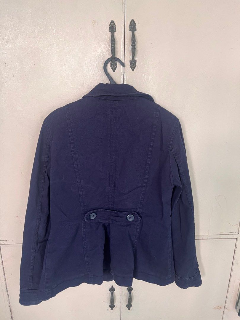 H&M Navy Blue Jacket (Category: Coats, Jackets and Outerwear) located in Mandaluyong City. Submitted by msafer (Listing ID 1333006183, Image 2). Description: Length: 25" Width: 18" Arm length: 25" Thick and warm when worn All buttons functional Fits best S-M frame.