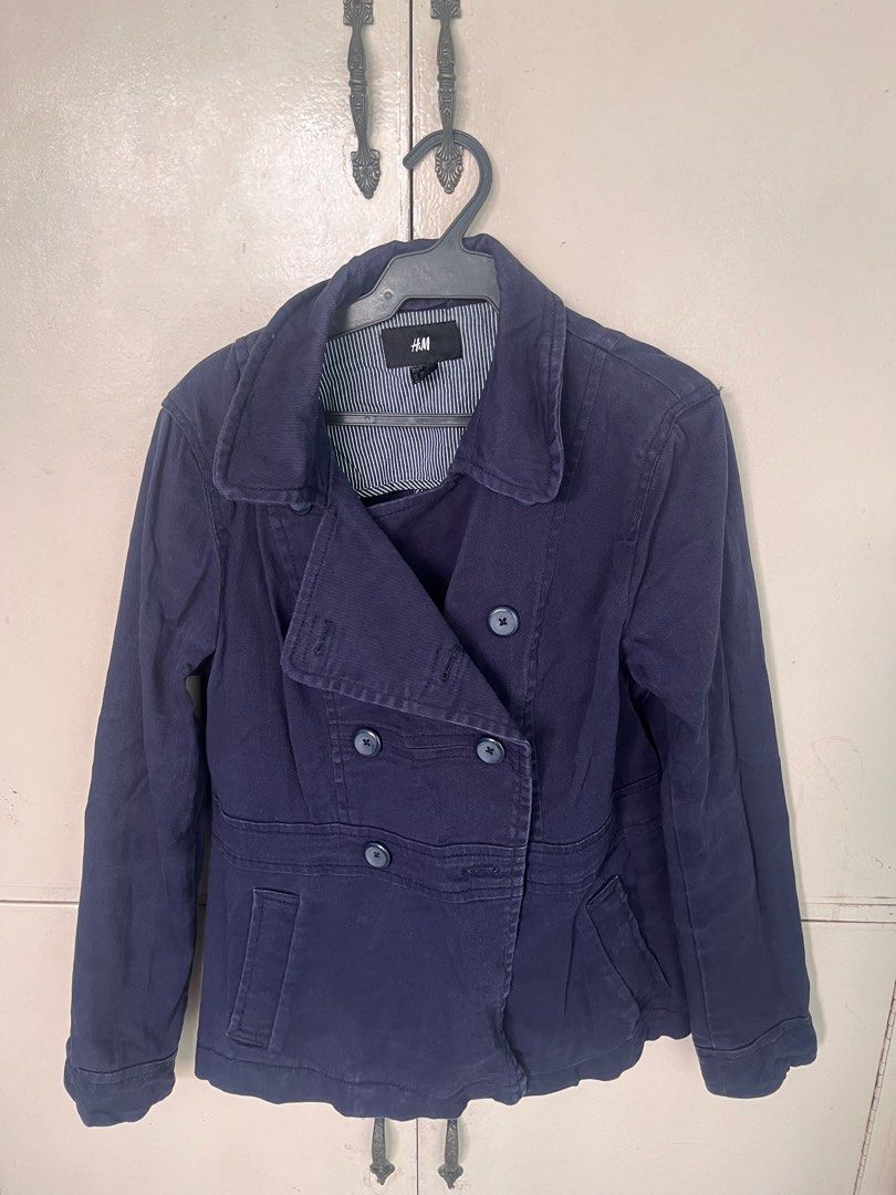 H&M Navy Blue Jacket (Category: Coats, Jackets and Outerwear) located in Mandaluyong City. Submitted by msafer (Listing ID 1333006183, Image 1). Description: Length: 25" Width: 18" Arm length: 25" Thick and warm when worn All buttons functional Fits best S-M frame.