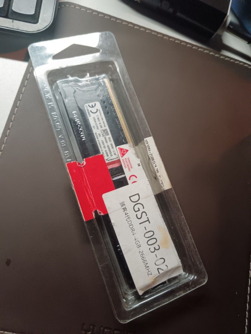 Hyperx DDR4 Ram 4GB 2666MHZ (Category: Computer Parts) located in Manila. Submitted by kuyaemman (Listing ID 1333141607, Image 1). Description: Ginagamit ko pa yan pero benta ko na sa maka tipo RFS: UPGRADE No issue mura na yan almost new pa.