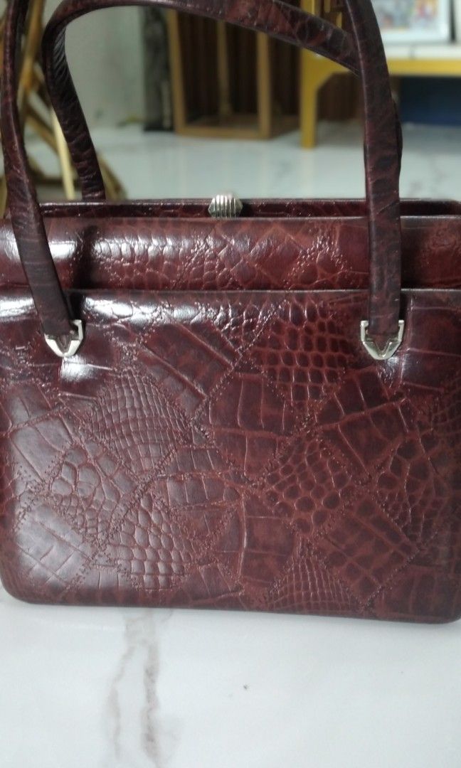 Japan animal skin handbags