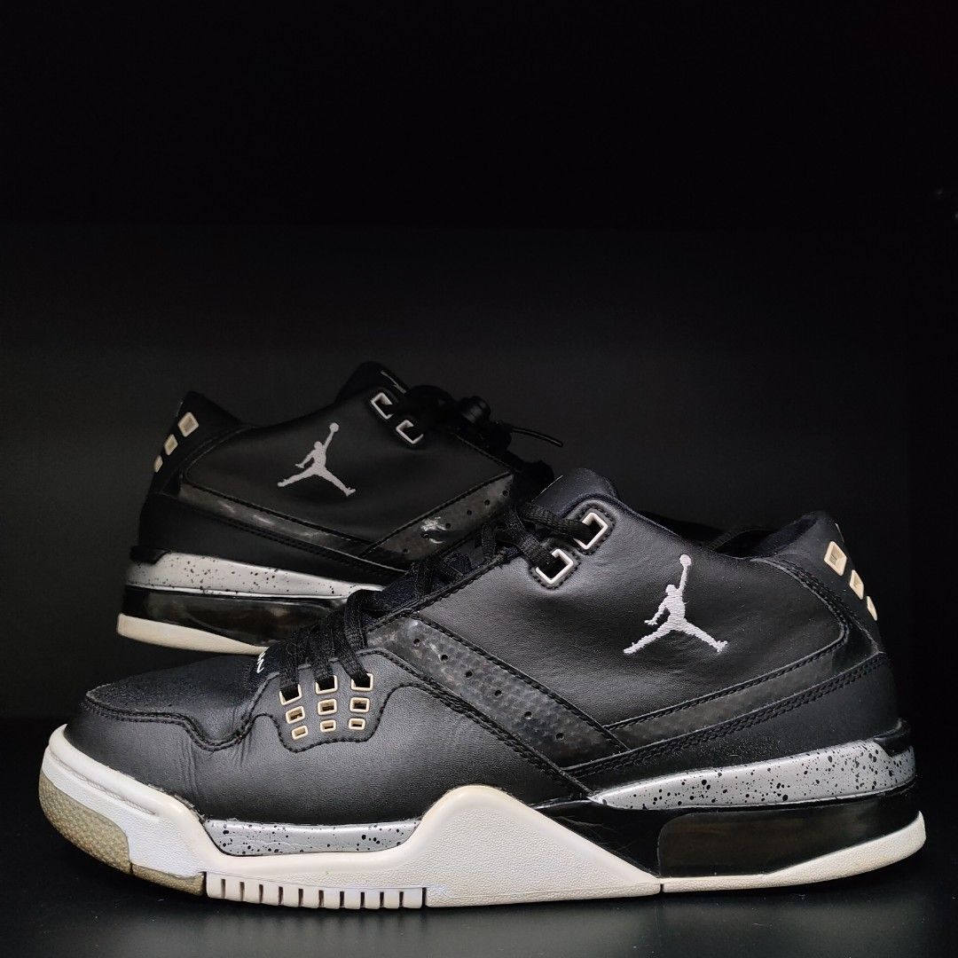 Jordan Flight 23, Fesyen Pria, Sepatu Sneakers di Carousell