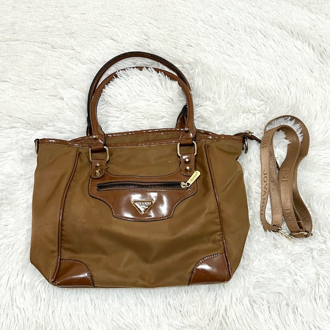 JOVANNI BROWN SHOULDER BAG (Category: Luxury Bags & Wallets) located in Naga. Submitted by starlightbyalli (Listing ID 1333052320, Image 1). Description: Brown Jovanni Bag Measurements: Drop: 7” Height: 10” Width: 15” Depth: 4” Flaw/s: - has small scratch sa may right front part - needs wash lang since nastock (not really dirty) MOP: Gcash/Bank transfer MOD: J&T/Flash .