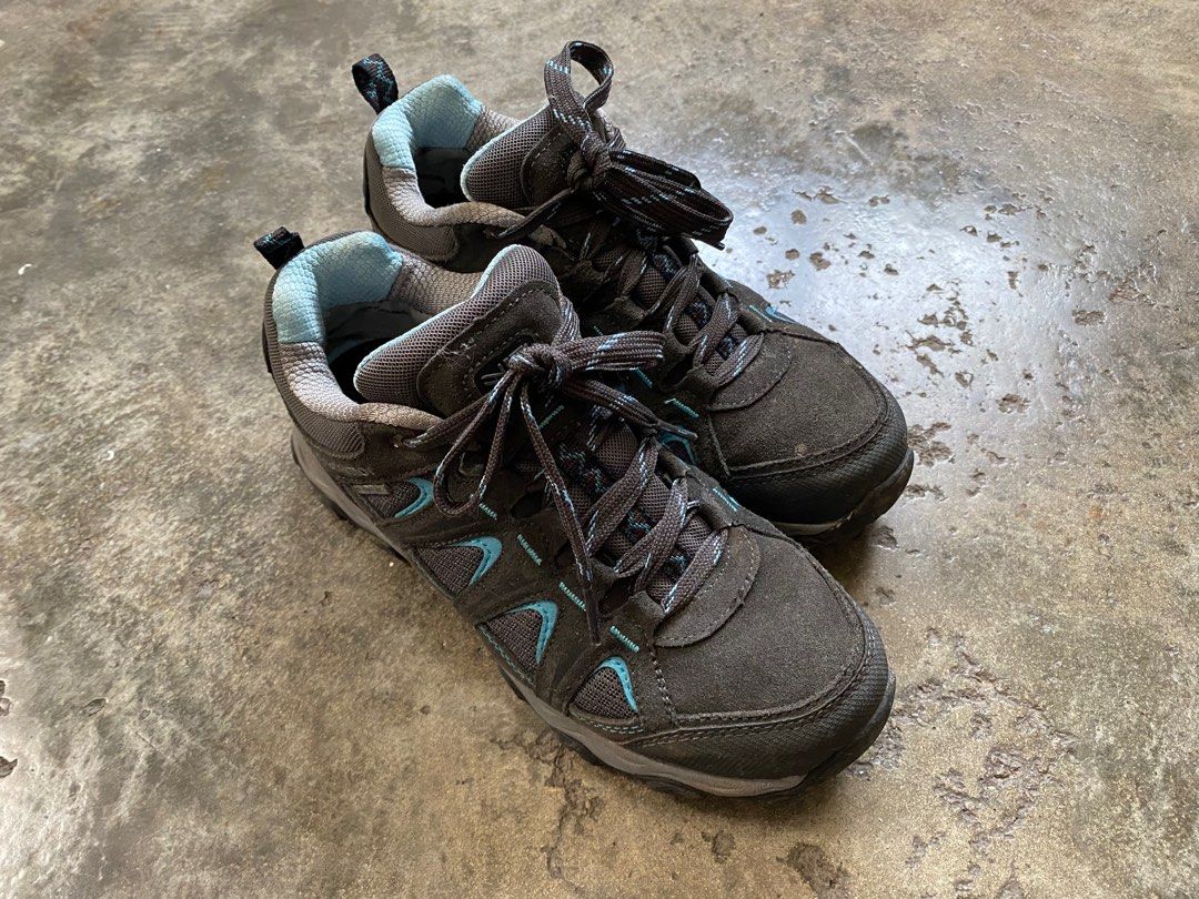 Low ankle hiking boots shop