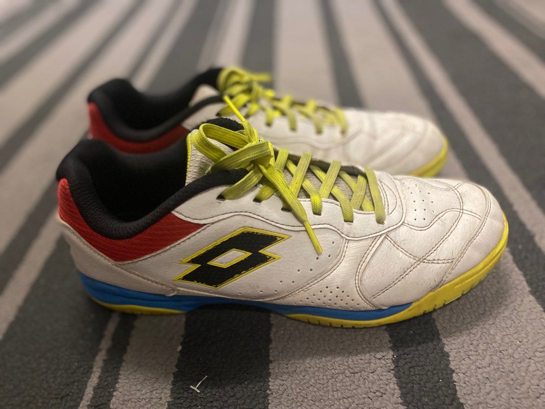 Kasut Futsal Lotto