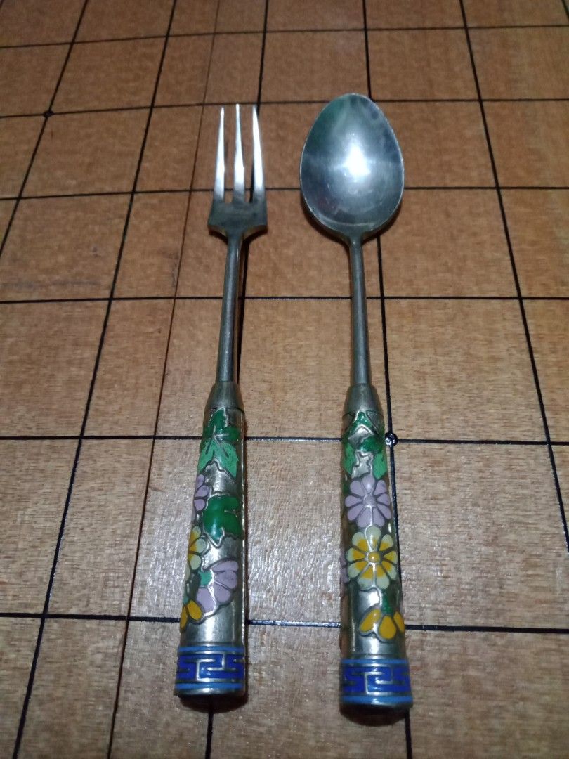 Korean Silver Spoon Fork Enamel Handle (Category: Dinnerware & Cutlery) located in San Marcelino. Submitted by tatac1vs (Listing ID 1333081728, Image 1). Description: .
