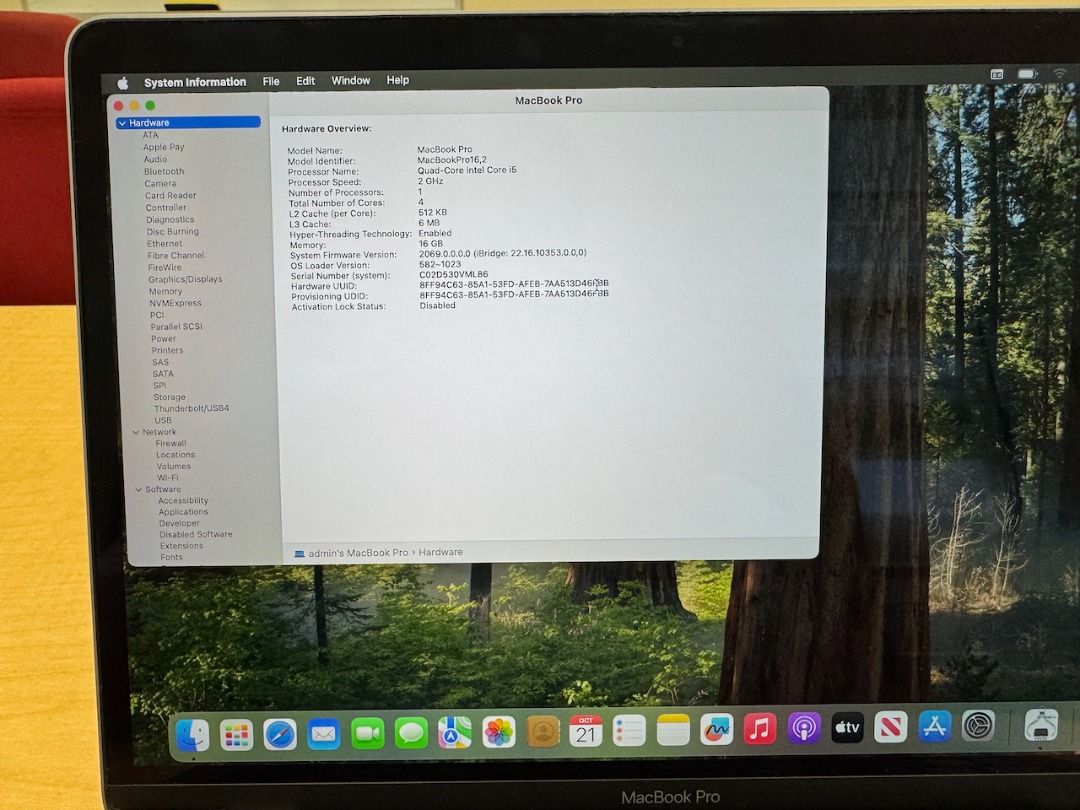 Macbook Pro 13 inch 2020, intel i5, 16GB, 2TB SSD, Computers