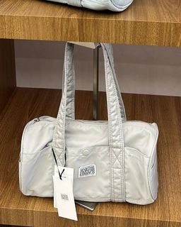 （分類：）位於 。 由 karennny 提交（商品編號 1333096170，圖片 1）。簡介： 。