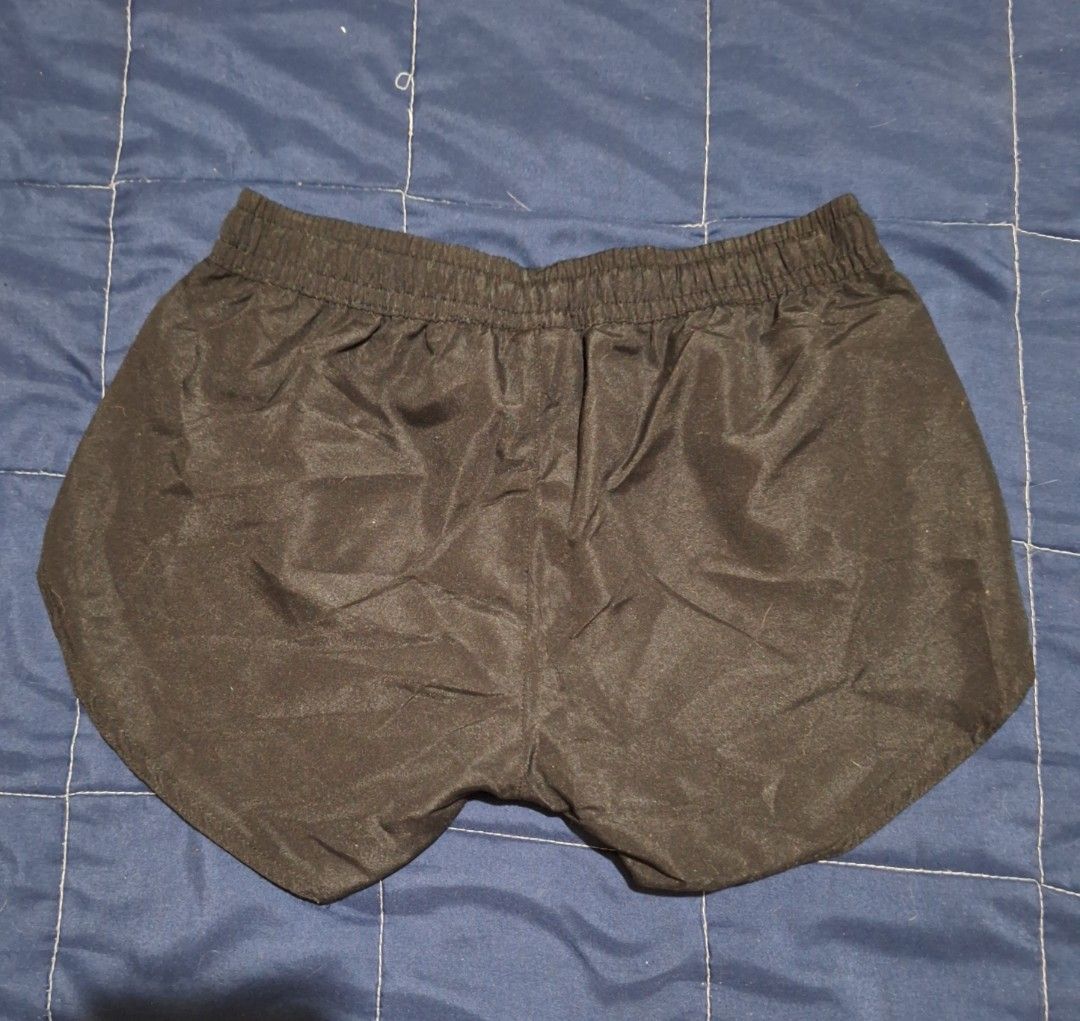 Maui Swim Board Shorts (Category: Bikinis & Swimsuits) located in Quezon City. Submitted by therese.a (Listing ID 1333144898, Image 2). Description: • Maui black board shorts with pink waist tie (colors may vary due to lighting) • brand new, stocked lang sa cabinet, still w/ tag, originally bought for 499 •S on tag Can be bought as bundle w/ the other maui shorts or other bikinis listed on my profile ♡.