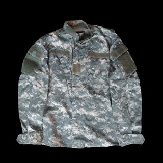 (Category: ) located in . Submitted by rouxtten.clothes (Listing ID 1332907244, Image 1). Description: .