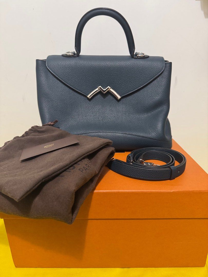 Moynat Paris Gaby Bag MM in Peacock colour, 名牌, 手袋及銀包 Carousell
